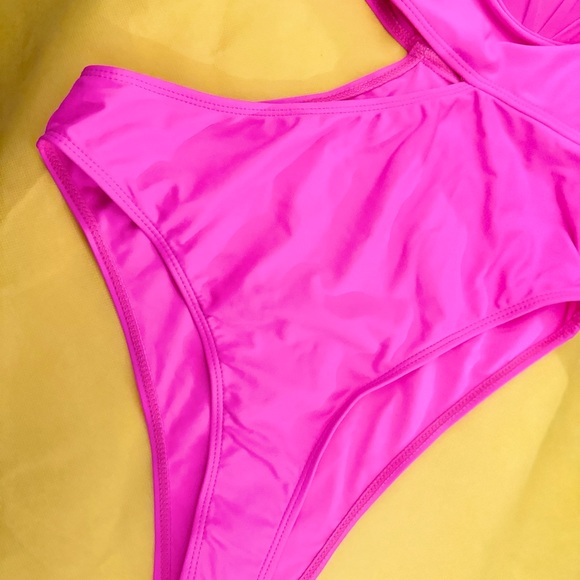 *NEW* Hot Pink Shell Bra Swimsuit - Picture 7 of 10